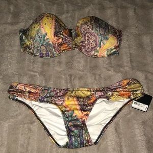 Victoria’s Secret bikini